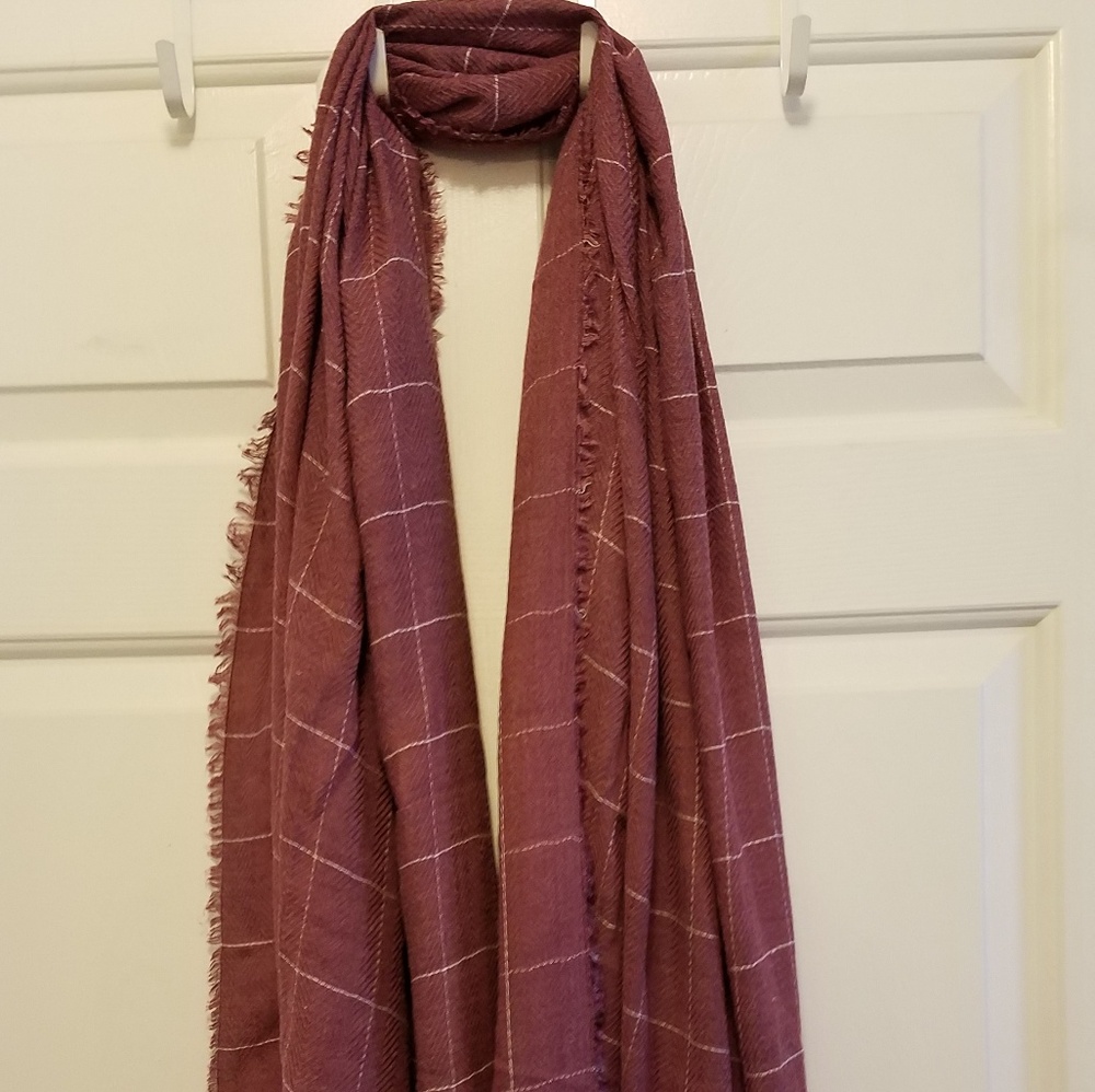 Scarves - Picture 4 of 4